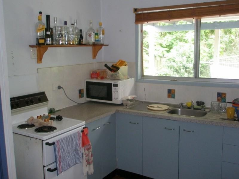 Avenell Heights QLD 4670