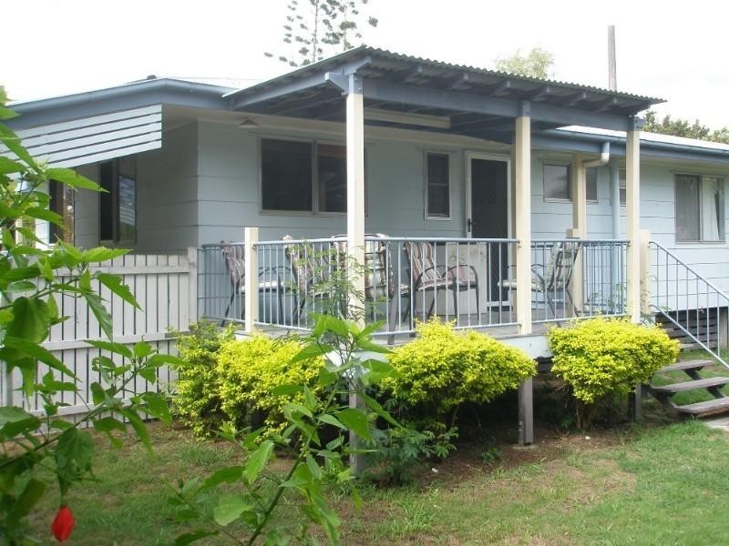 Avenell Heights QLD 4670