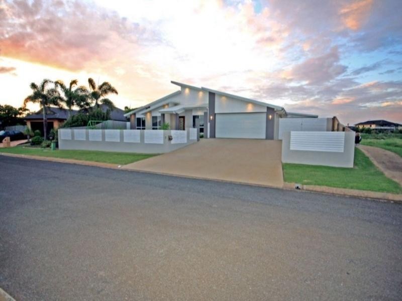 3 Spyglass Hill Court, Coral Cove QLD 4670