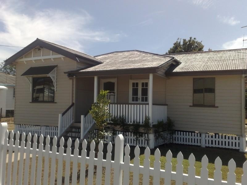 11 Steffensen Street, Svensson Heights QLD 4670