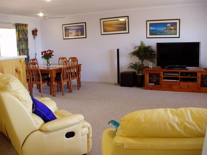 6 Orlabah Avenue, Innes Park QLD 4670