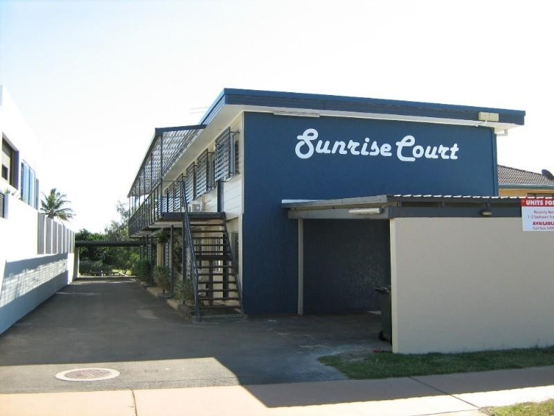 2/33 Miller Avenue, Bargara QLD 4670