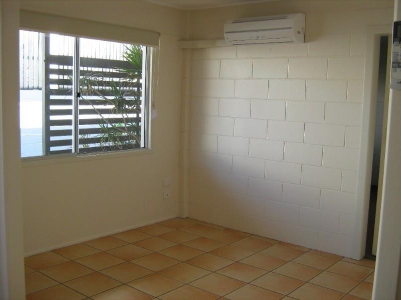 2/33 Miller Avenue, Bargara QLD 4670