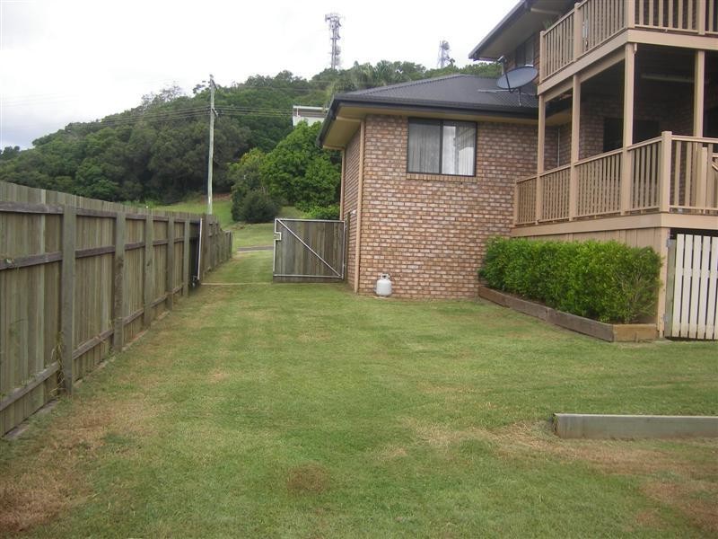 8 Bayview Terrace, Qunaba QLD 4670