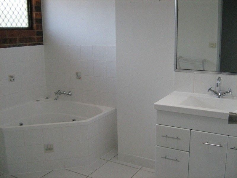 23 Teatree Court, Moore Park Beach QLD 4670