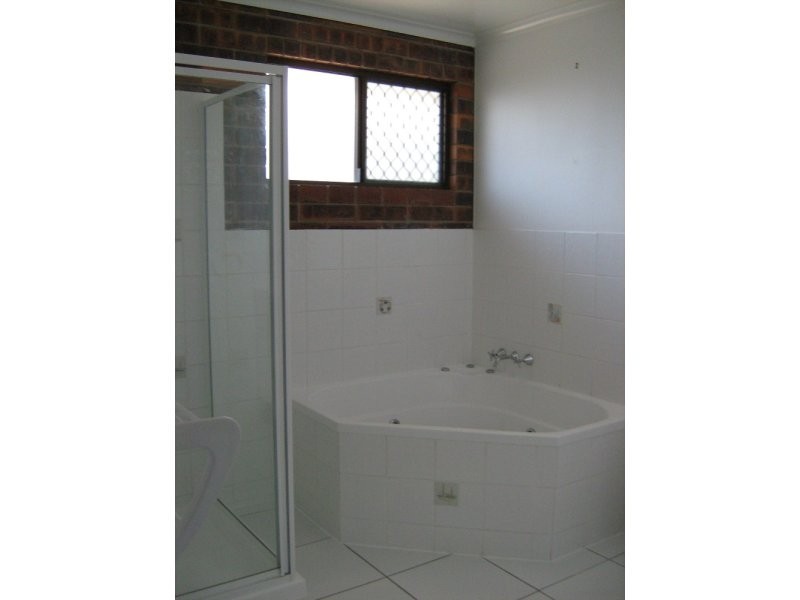 23 Teatree Court, Moore Park Beach QLD 4670