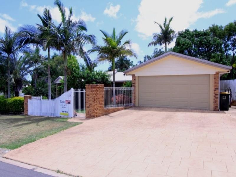 17 The Boulevard, Avoca QLD 4670