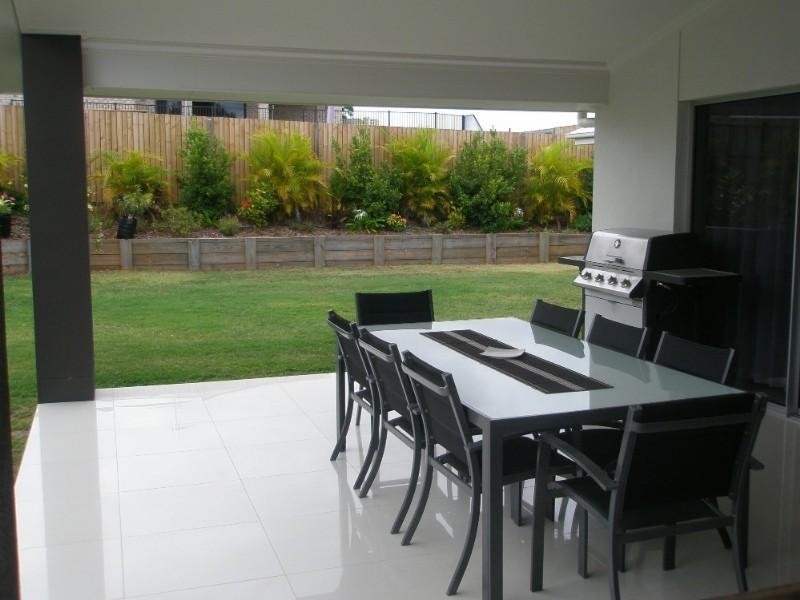 10 Pinnacle Court, Avoca QLD 4670