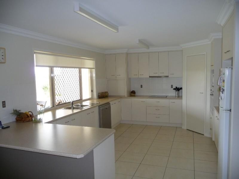 24 Scherer Boulevard, Kepnock QLD 4670