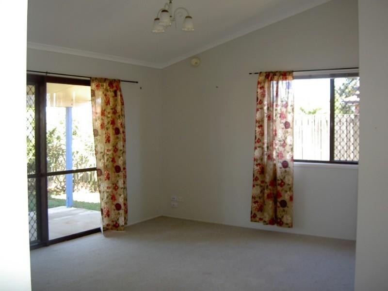 6 Gozo Court, Elliott Heads QLD 4670