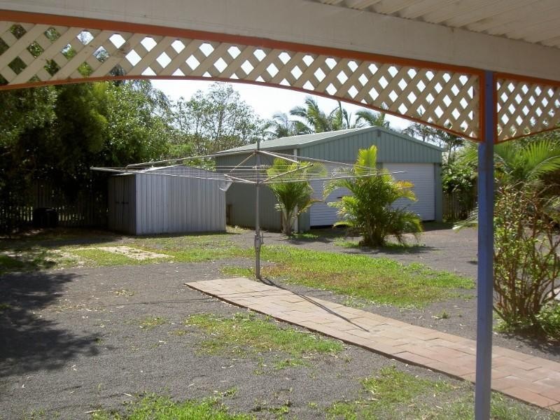 6 Gozo Court, Elliott Heads QLD 4670