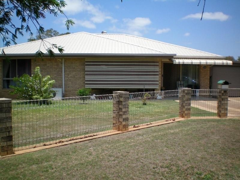 12 Centennial Circuit, Avenell Heights QLD 4670