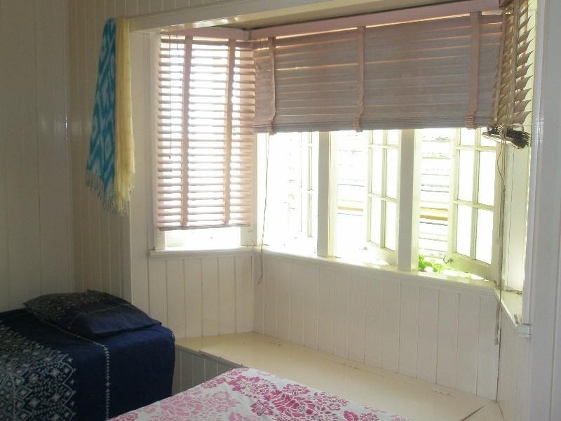 8 Powers Street, Bundaberg West QLD 4670