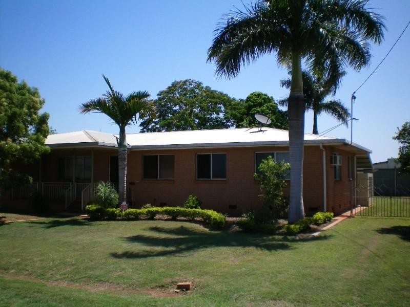 26 Bells Road, Avenell Heights QLD 4670