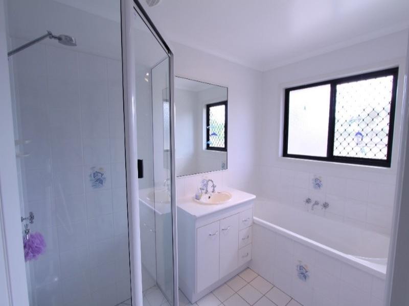 53 Gunsynd Grove, Branyan QLD 4670