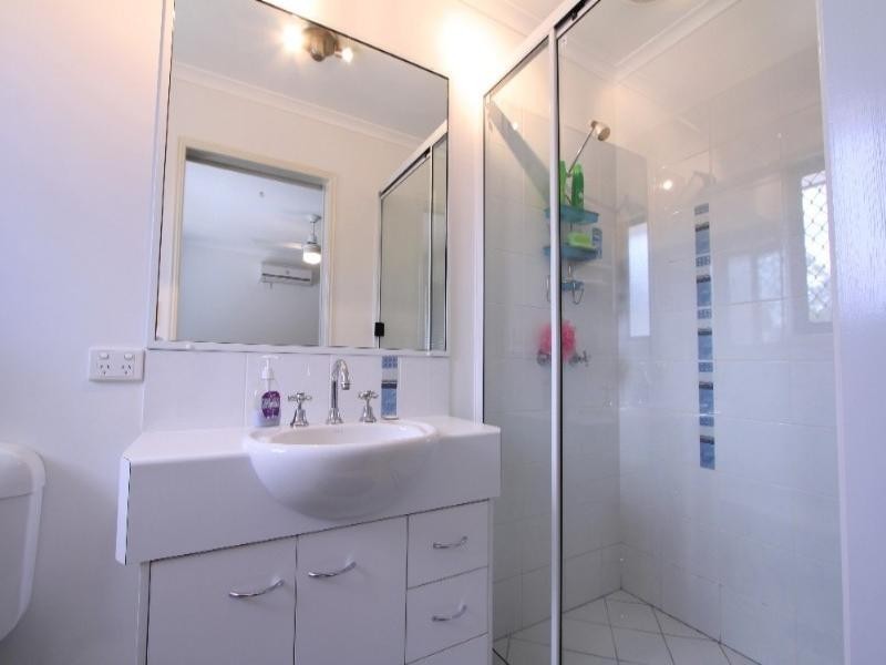 53 Gunsynd Grove, Branyan QLD 4670