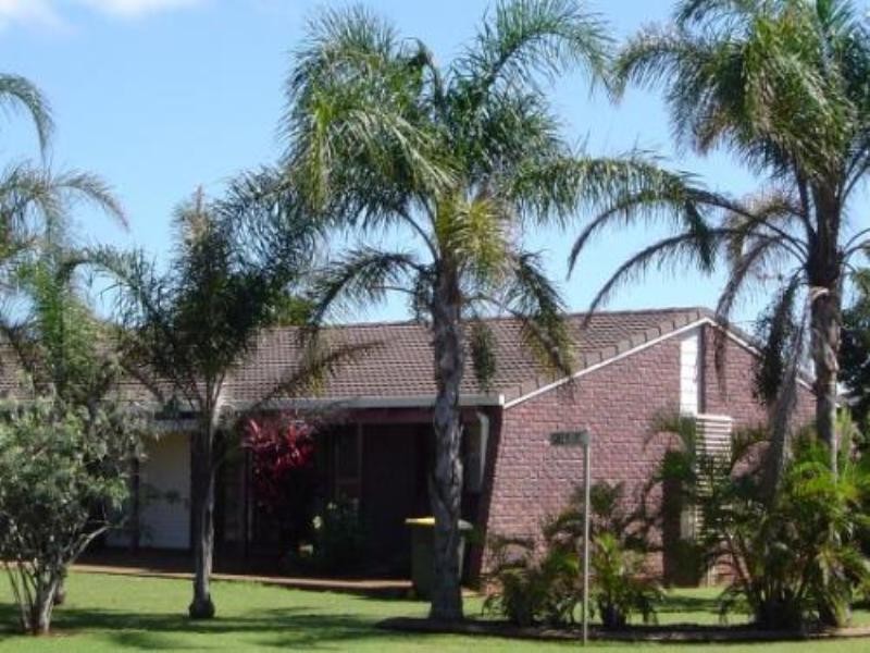 1/2 Grey Street, Burnett Heads QLD 4670