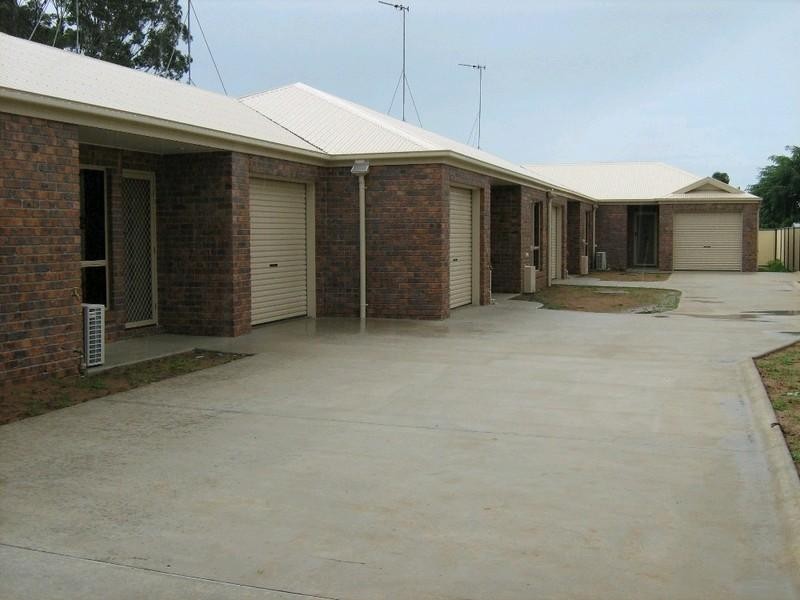 2/81 Perry Street, Bundaberg North QLD 4670