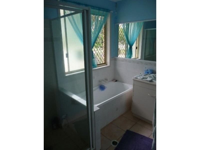 42 Ferny Avenue, Avoca QLD 4670