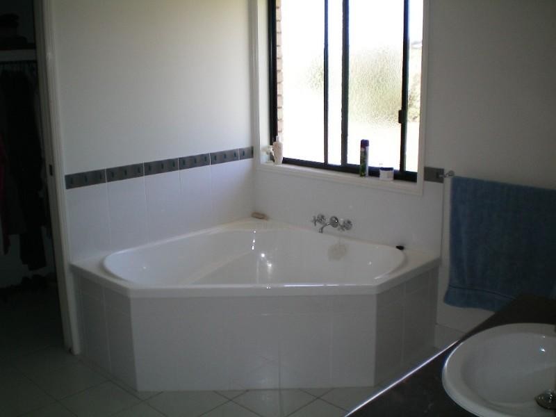 1512 Rosedale Road, Avondale QLD 4670