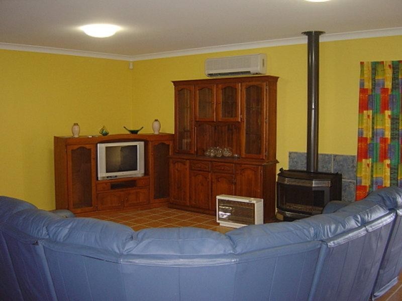 33 Lorikeet Avenue, Woodgate QLD 4660