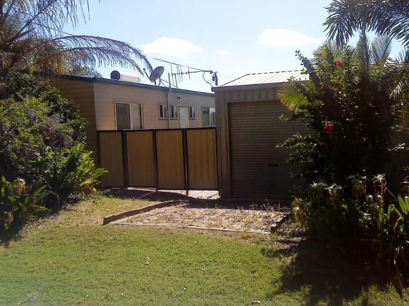 25 Grettons Road, Gin Gin QLD 4671