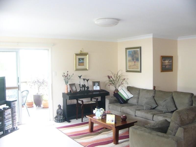 27 Pacific Boulevard, Moore Park Beach QLD 4670