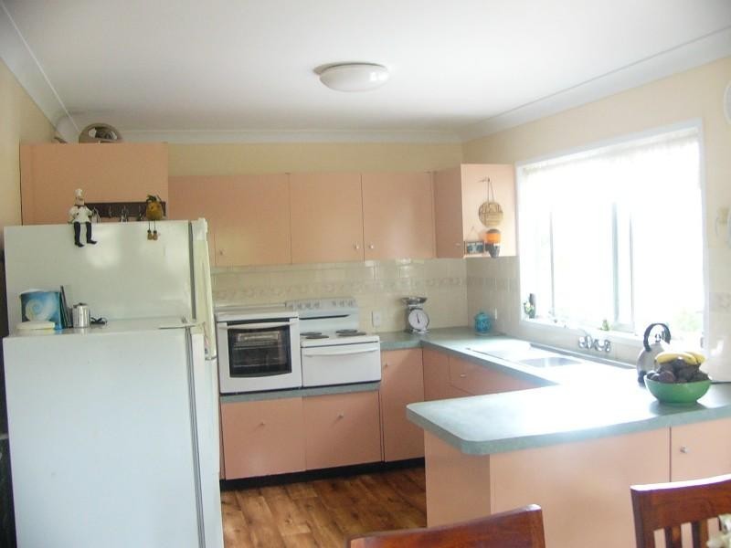 27 Pacific Boulevard, Moore Park Beach QLD 4670