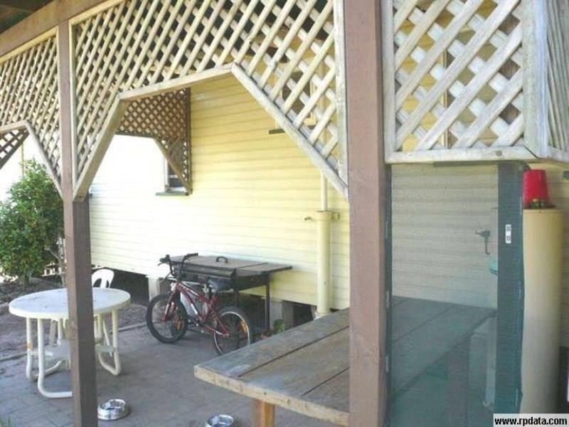 8 Wyllie Street, Kepnock QLD 4670