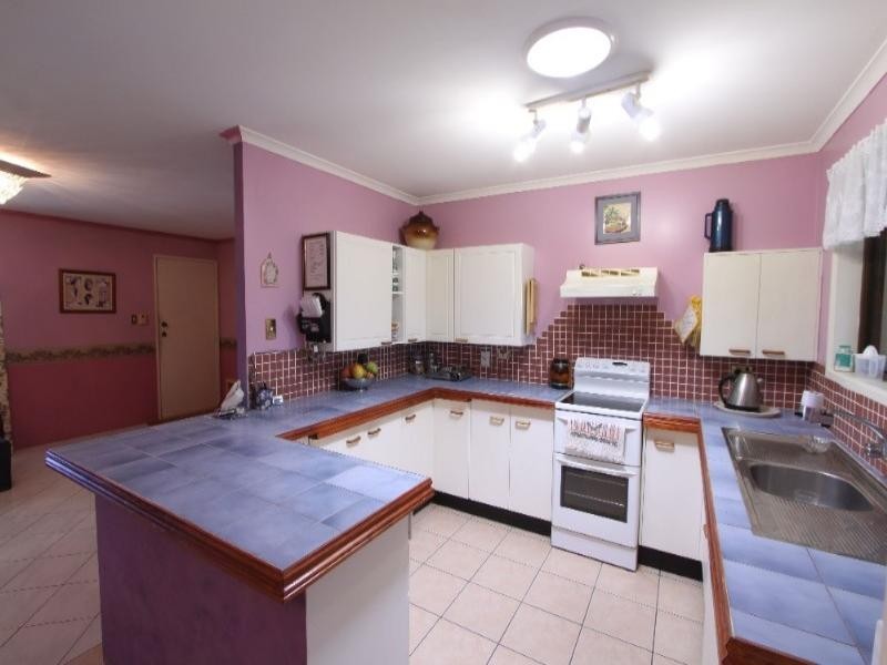 7 Shetland Court, Branyan QLD 4670