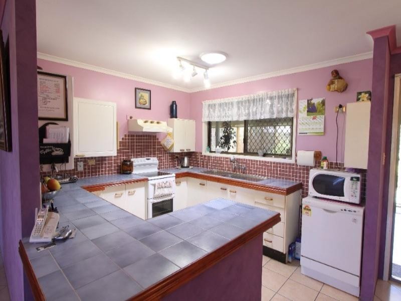 7 Shetland Court, Branyan QLD 4670