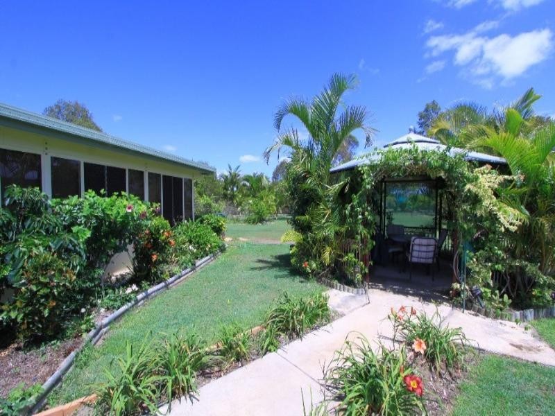 7 Shetland Court, Branyan QLD 4670