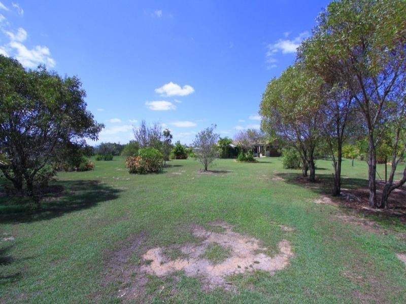 7 Shetland Court, Branyan QLD 4670