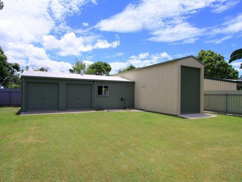 25 Mcintosh Avenue, Elliott Heads QLD 4670