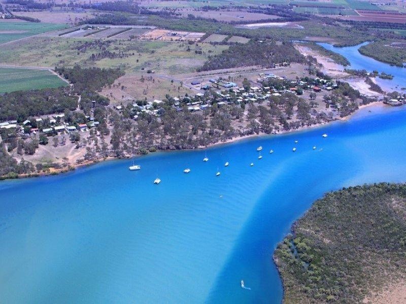 25 Mcintosh Avenue, Elliott Heads QLD 4670