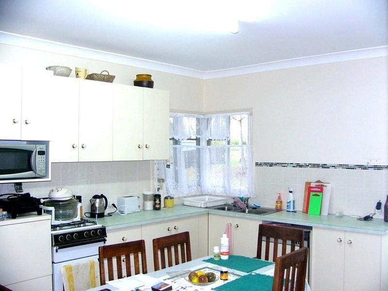 28 Normanby Street, Avondale QLD 4670