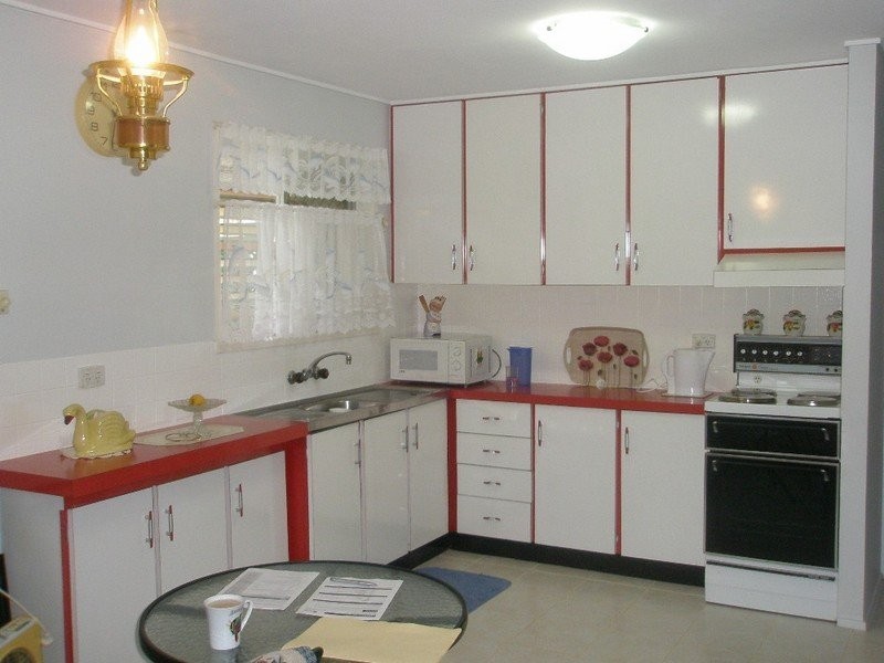 Avenell Heights QLD 4670