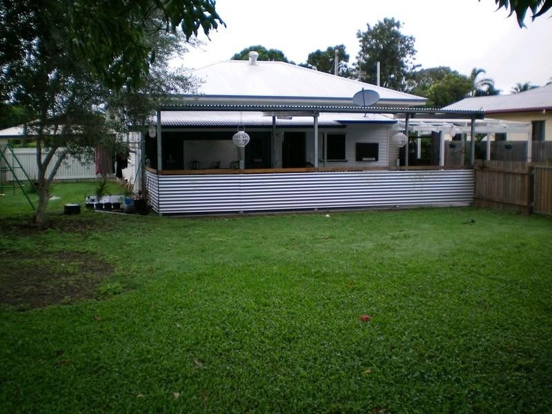 15 Dunn Road, Avenell Heights QLD 4670