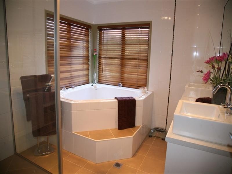 3 Palm Court, Moore Park Beach QLD 4670