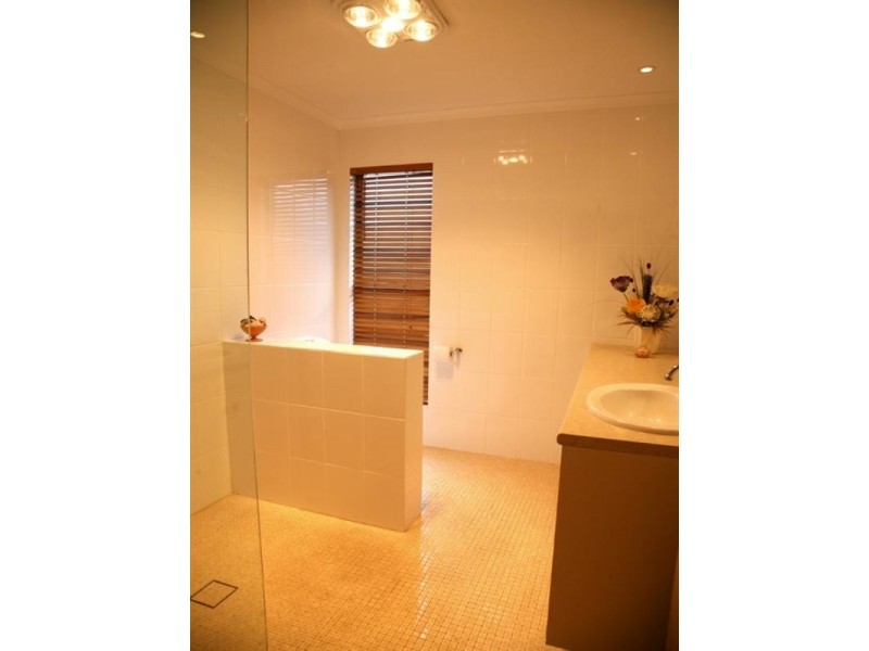 3 Palm Court, Moore Park Beach QLD 4670