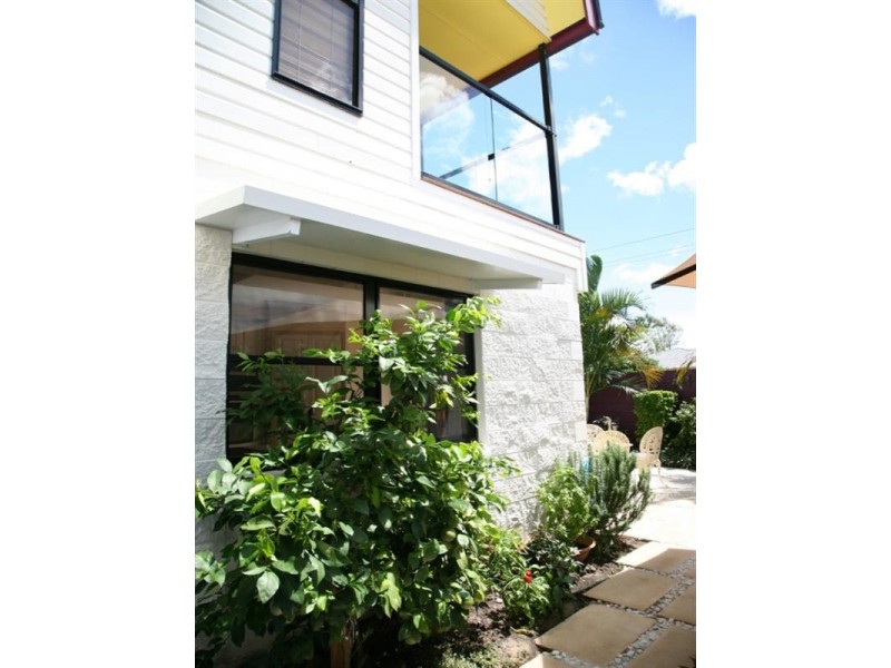 3 Palm Court, Moore Park Beach QLD 4670