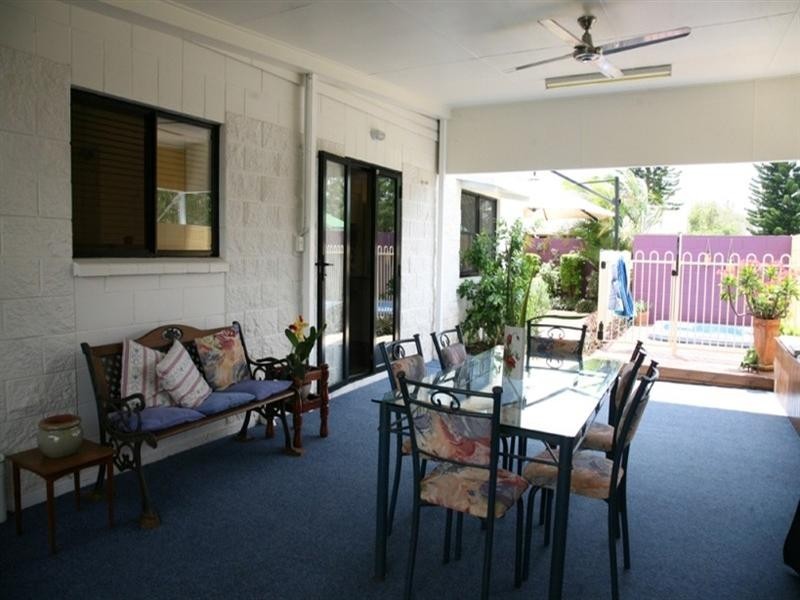 3 Palm Court, Moore Park Beach QLD 4670