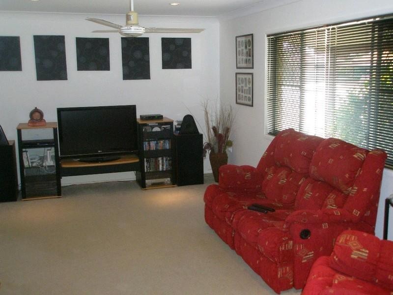 9 Jensen Street, Avenell Heights QLD 4670