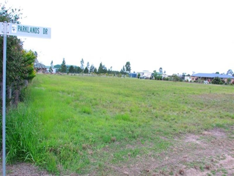 92 Parklands Drive, Branyan QLD 4670