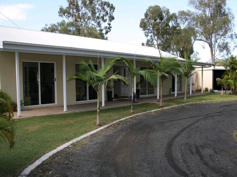 35 Robin Close, Moore Park Beach QLD 4670