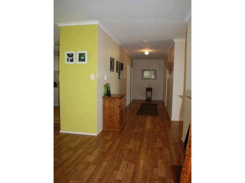 35 Robin Close, Moore Park Beach QLD 4670