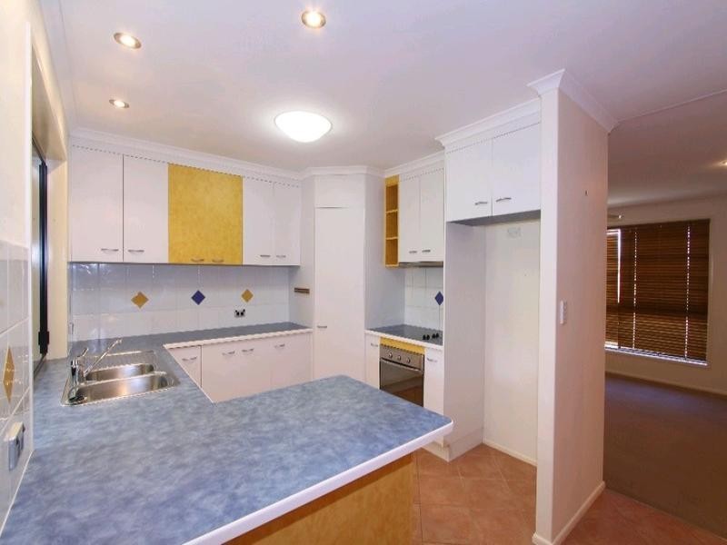 3 Porras Court, Avenell Heights QLD 4670