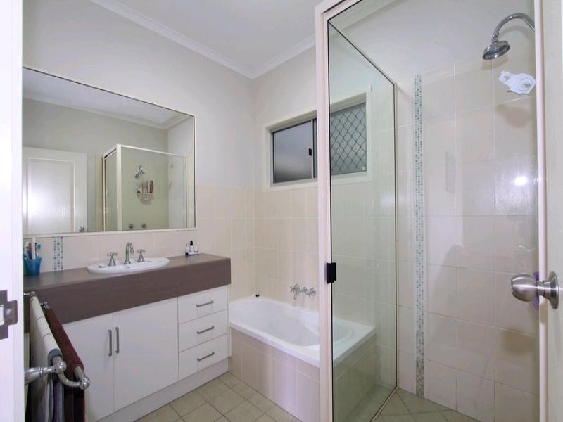9 Isambert Lane, Millbank QLD 4670
