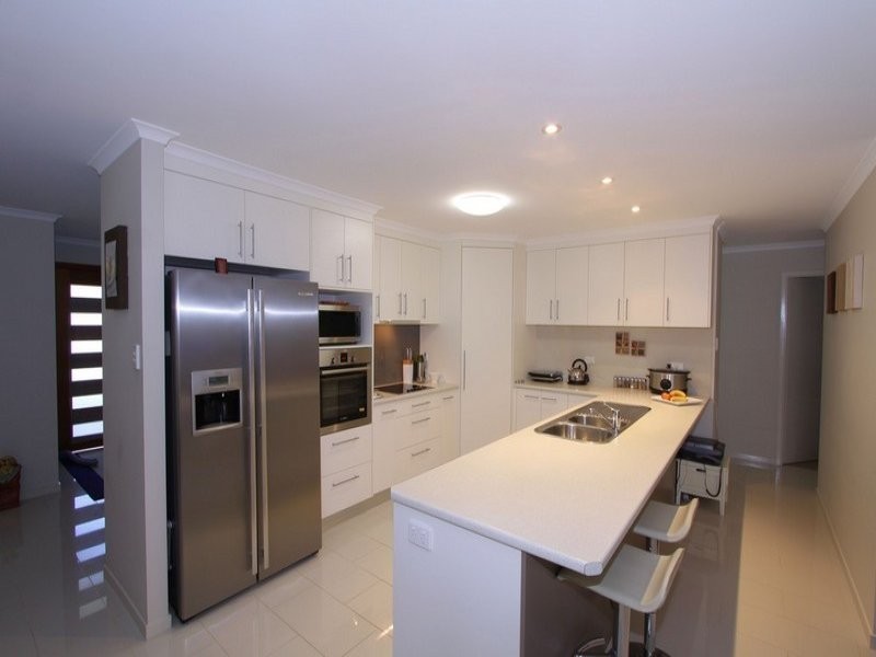 1 Churchward Street, Kepnock QLD 4670