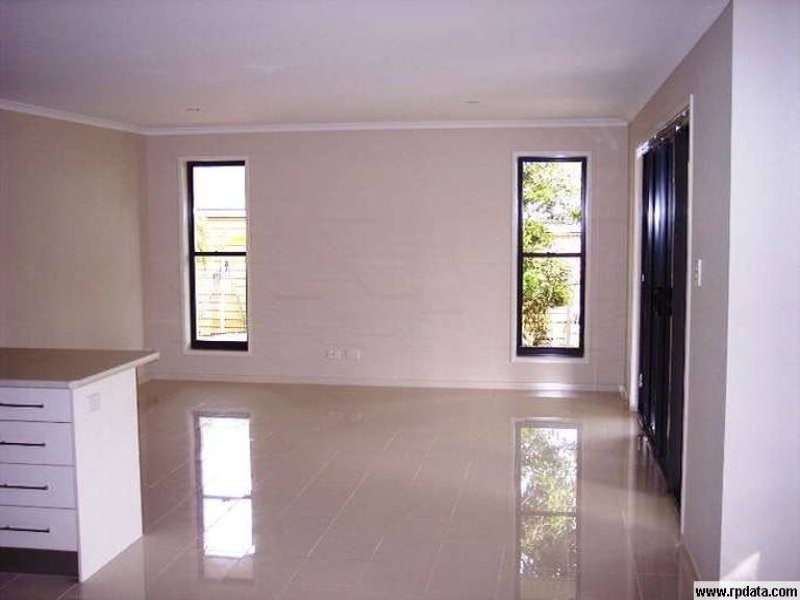 1 Churchward Street, Kepnock QLD 4670